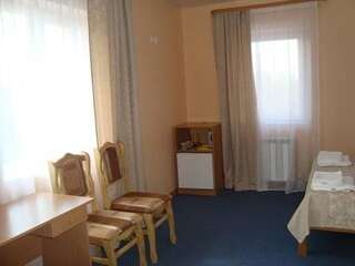 Гостиница Уютная Новосибирск Стандартный двухместный номер с 1 кроватью или 2 отдельными кроватями-2